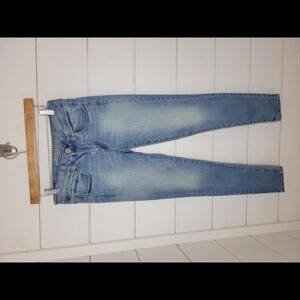 American Eagle Outfitters size 6 light blue distressed wash jeggings